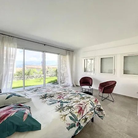 Charmant T2 En Centre-ville Avec Jardin, Terrasse Et Parking Prive - Fr-1-719-10 Appartement *