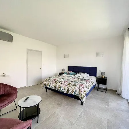 Charmant T2 En Centre-ville Avec Jardin, Terrasse Et Parking Prive - Fr-1-719-10 Apartamento